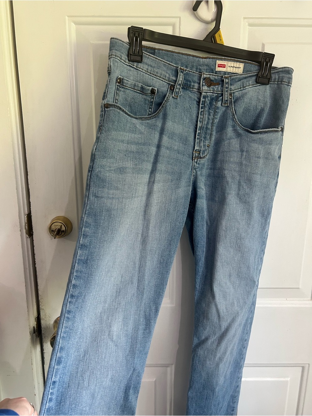 Wrangler Light Blue Men's Jeans Back Pocket Detail - Picture 3 of 15